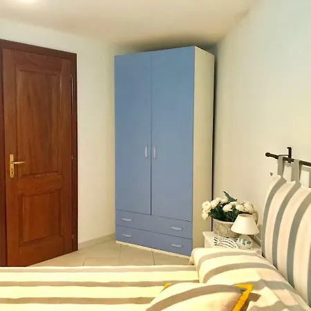 Vista Mare Con Piscina