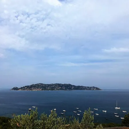 Vista Mare Con Piscina * سان تيودورو