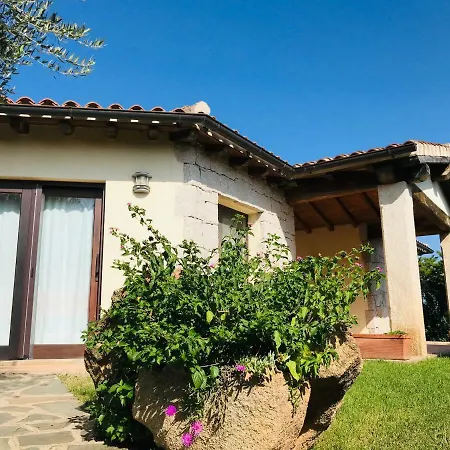 Vista Mare Con Piscina Villa